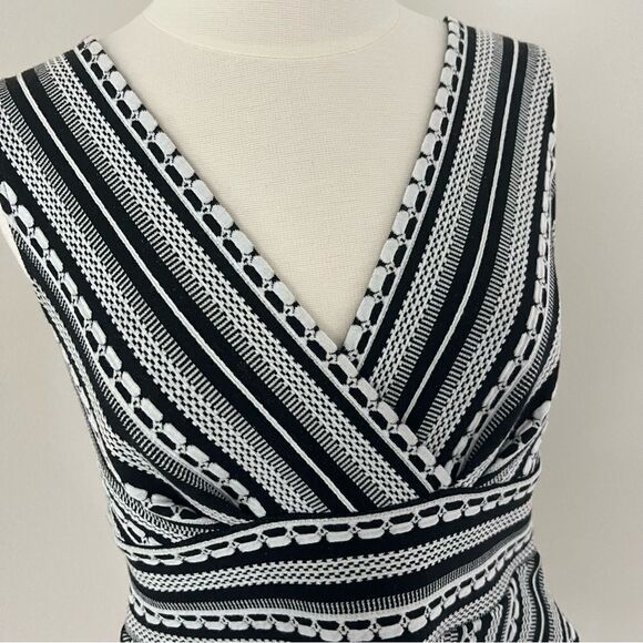 ANTHROPOLOGIE Vanessa Virginia black and white Upton peplum tank top SP - Picture 4 of 8